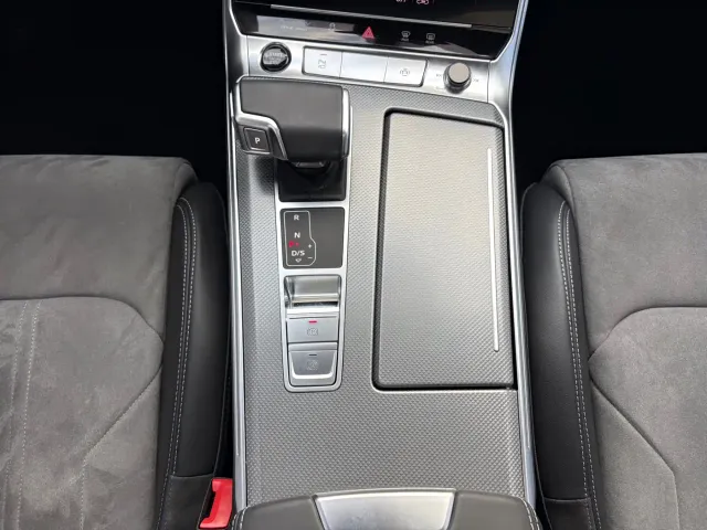 Audi A6L — Фото автомобиля 16