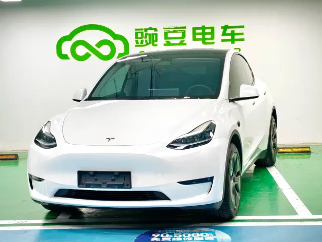 Фотография автомобиля — Tesla Model Y