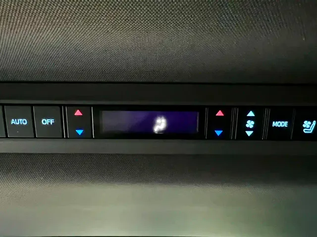 Toyota Sienna — Фото автомобиля 15