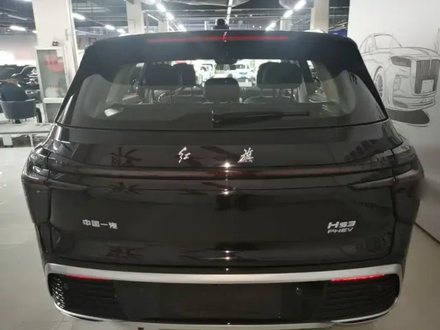 Hongqi HS3 PHEV — Фото автомобиля 5
