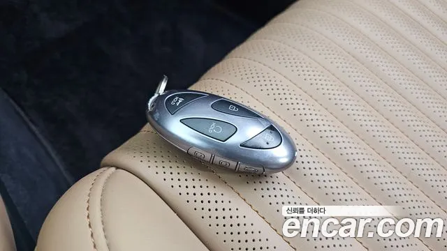 Hyundai Grandeur GN7 — Фото автомобиля 17