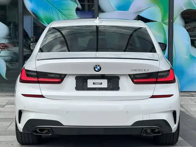 BMW 3 Series — Фото автомобиля 8