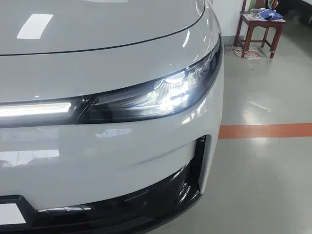 Leapmotor C10 — Фото автомобиля 23