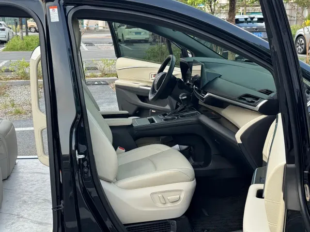 Toyota Granvia — Фото автомобиля 7