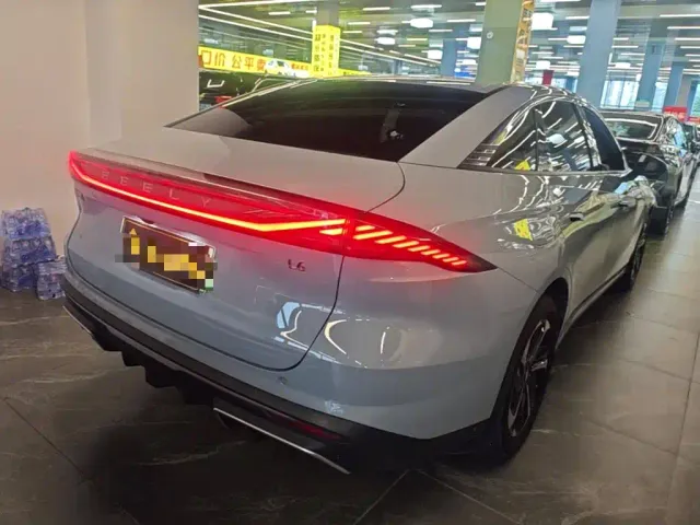 Geely Galaxy L6 — Фото автомобиля 6