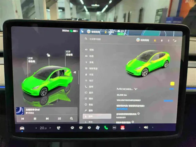 Tesla Model Y — Фото автомобиля 8