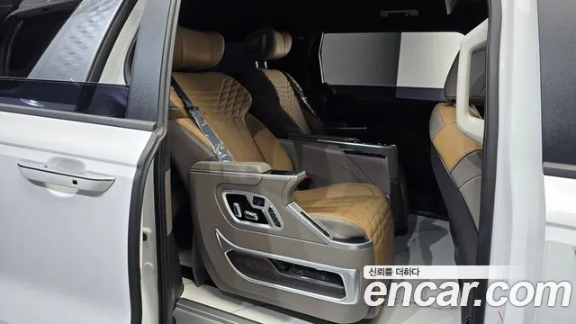 Kia Canival Новый Carnival 4 поколение Бензин 9 мест Hi-Limousine (Спецкузов) — Фото автомобиля 11