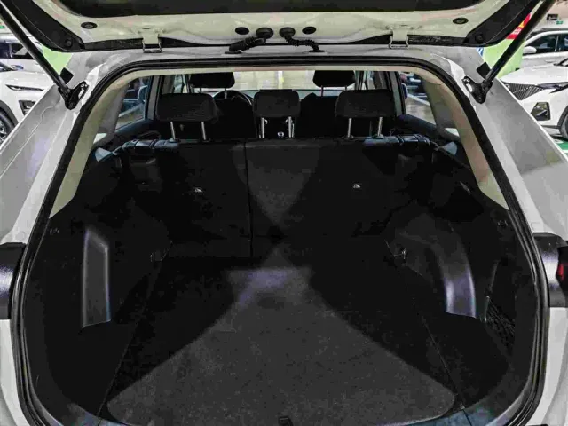 Toyota RAV4 — Фото автомобиля 8
