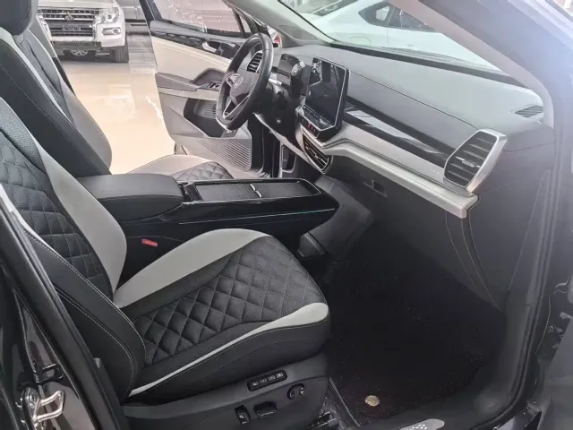 Volkswagen ID.6 Crozz — Фото автомобиля 13