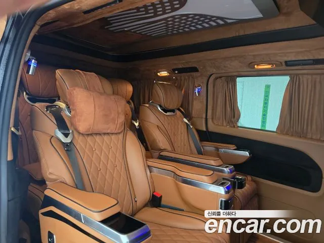 Mercedes-Benz V-Class — Фото автомобиля 14