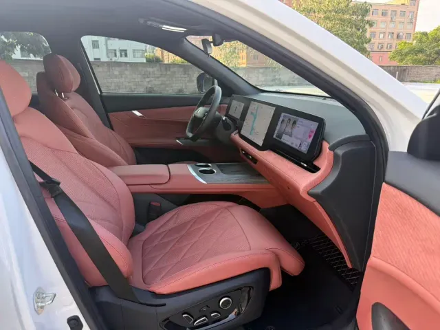 Changan CS75 Plus — Фото автомобиля 10