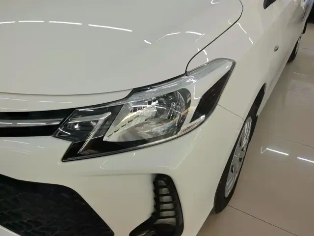 Toyota Vios FS — Фото автомобиля 5