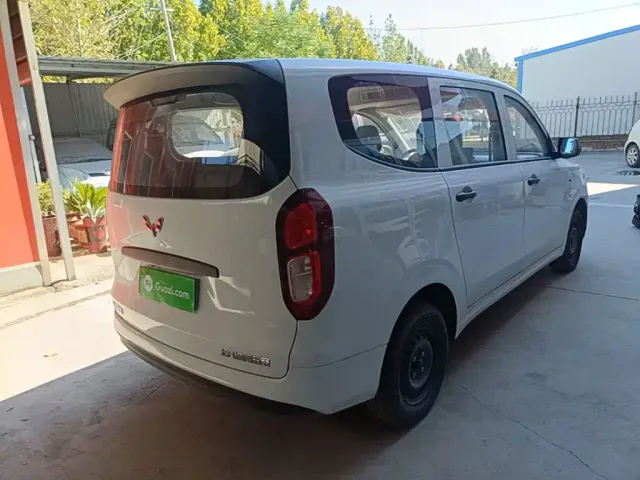 Wuling Hongguang — Фото автомобиля 6