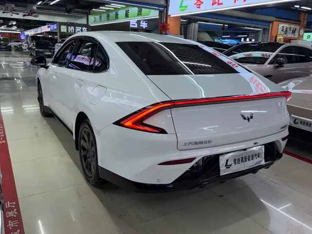 Wuling Starlight — Фото автомобиля 4