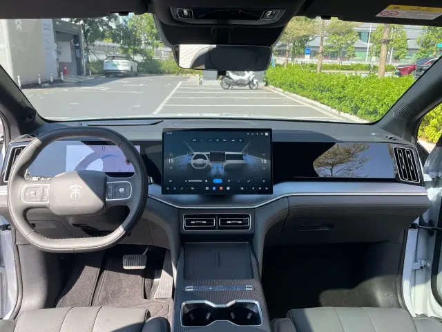 BYD Song Ultra — Фото автомобиля 10