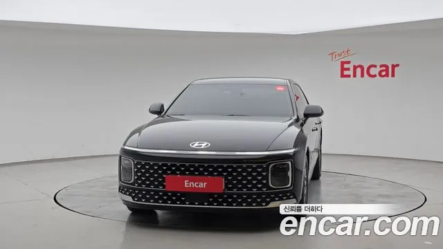 Hyundai Grandeur GN7 — Фото автомобиля 3