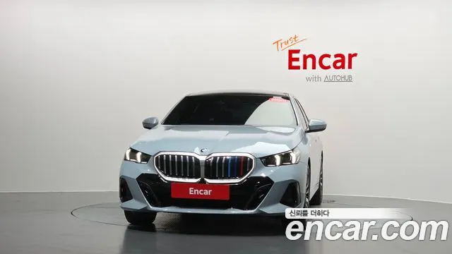 BMW 5-Series 5 серия (G60) 530i xDrive M Sport — Фото автомобиля 3