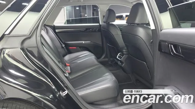 Hyundai Grandeur GN7 — Фото автомобиля 18