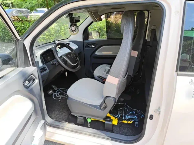 Wuling Hongguang Mini EV — Фото автомобиля 11
