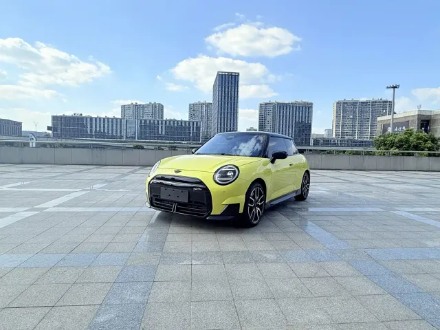 Фотография автомобиля — MINI Cooper