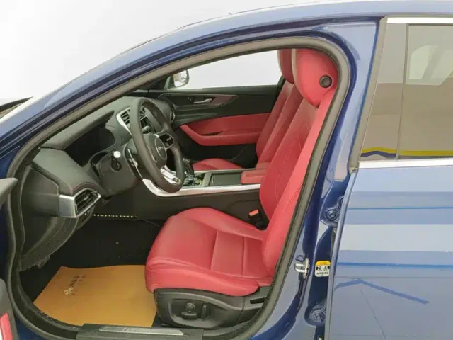 Jaguar XEL — Фото автомобиля 9