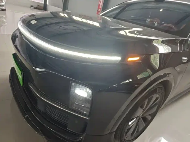 Li Auto L7 — Фото автомобиля 23