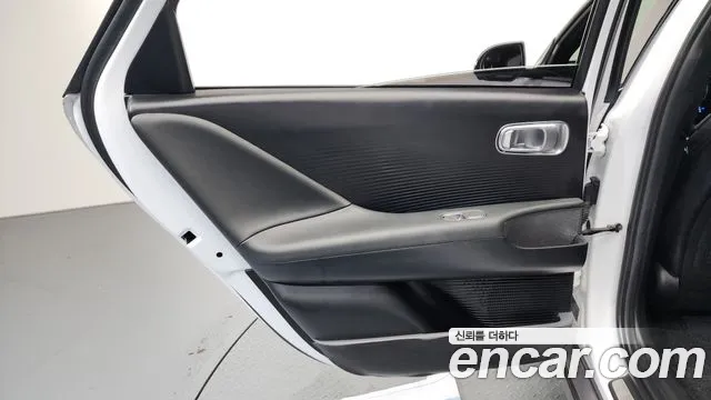 Hyundai Ioniq6 Long Range AWD — Фото автомобиля 23