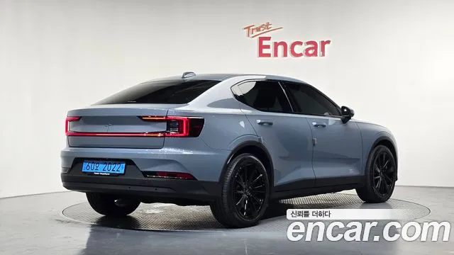Polestar 2 — Фото автомобиля 2