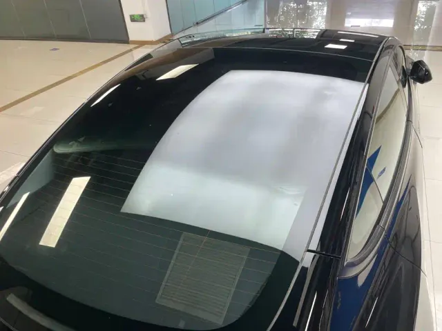 Tesla Model 3 — Фото автомобиля 6