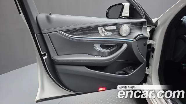 Mercedes-Benz E-Class W213 — Фото автомобиля 13