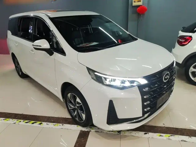 GAC Trumpchi M6 — Фото автомобиля 3