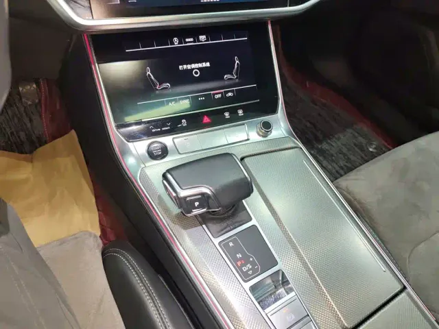 Audi A6L — Фото автомобиля 13