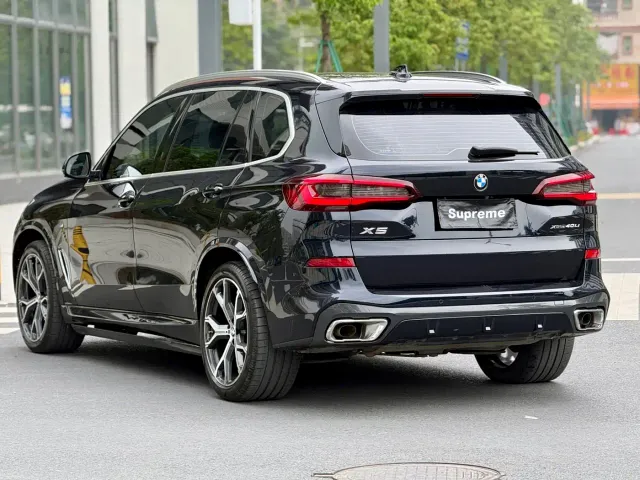 BMW X5 — Фото автомобиля 10