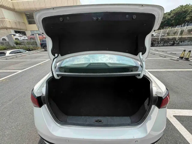 Nissan Sylphy — Фото автомобиля 9