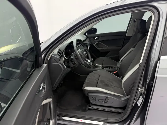 Audi Q3 — Фото автомобиля 23
