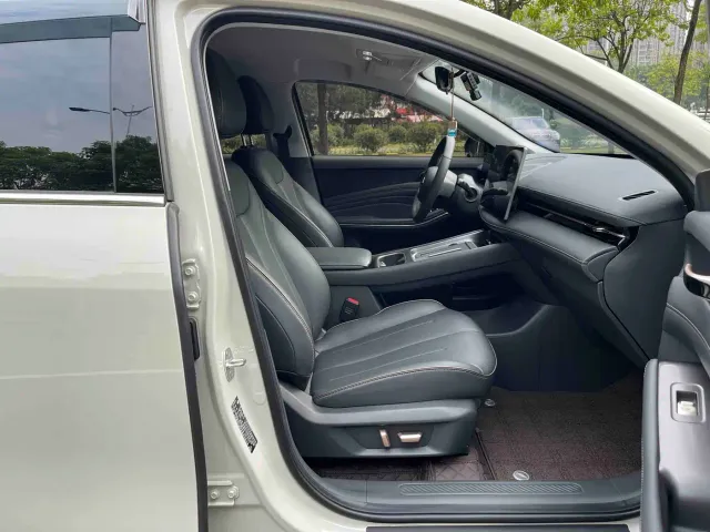 Baojun Yunhai — Фото автомобиля 9