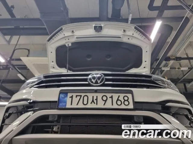 Фотография автомобиля — Volkswagen Tiguan
