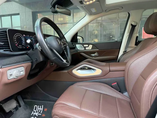 Mercedes-Benz GLE-Class — Фото автомобиля 8