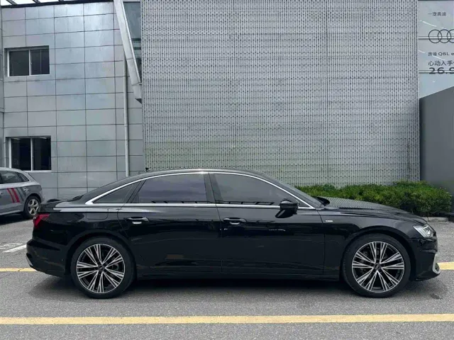 Audi A6L — Фото автомобиля 4
