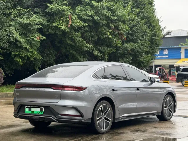BYD Han — Фото автомобиля 9