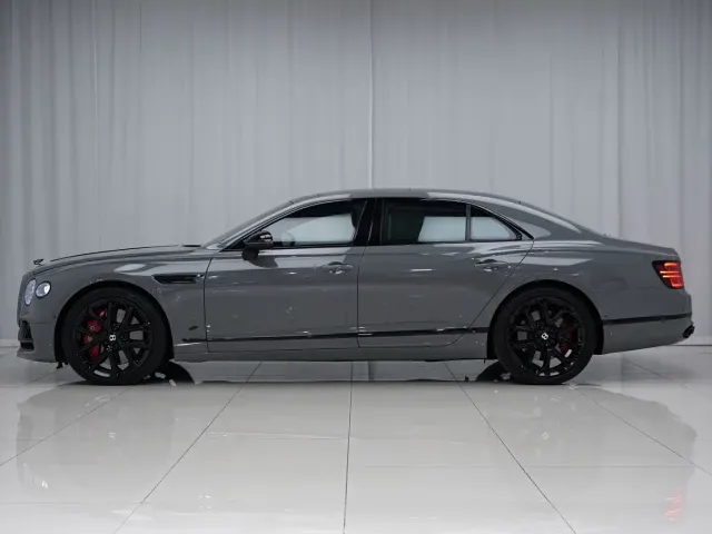 Bentley Flying Spur — Фото автомобиля 3