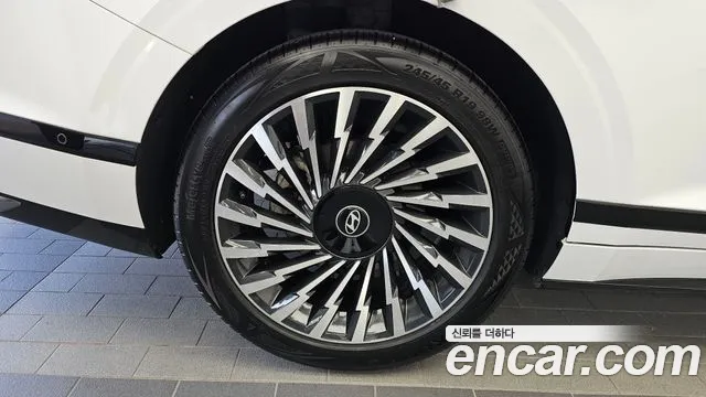Hyundai Grandeur GN7 — Фото автомобиля 5