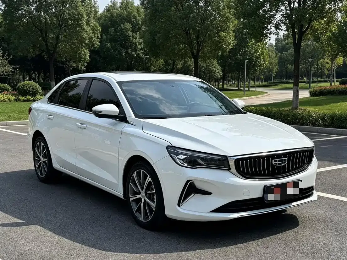 Geely Emgrand 2022 4th Generation 1.5L CVT Luxury — Фото автомобиля 3