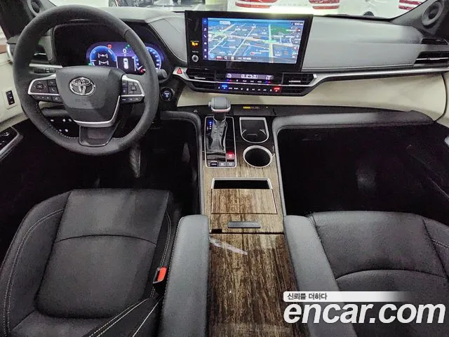 Toyota Sienna — Фото автомобиля 9