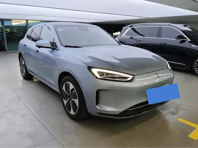 Aito M5 — Фото автомобиля 2