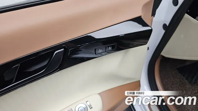 Hyundai Grandeur GN7 — Фото автомобиля 20