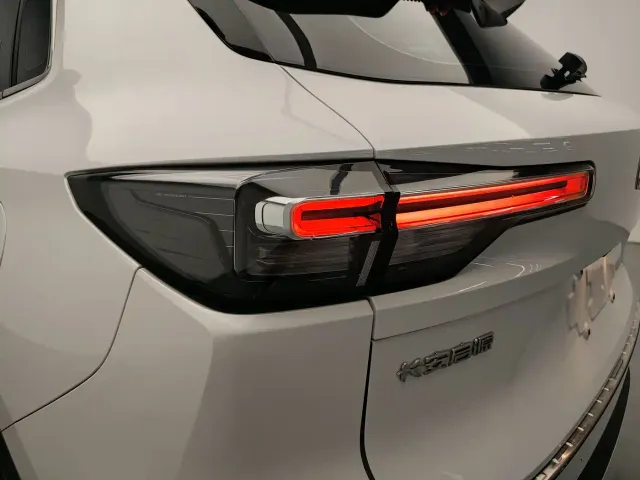 Changan Qiyuan Q05 — Фото автомобиля 19
