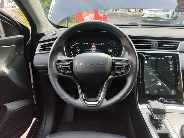 Roewe RX5 — Фото автомобиля 10