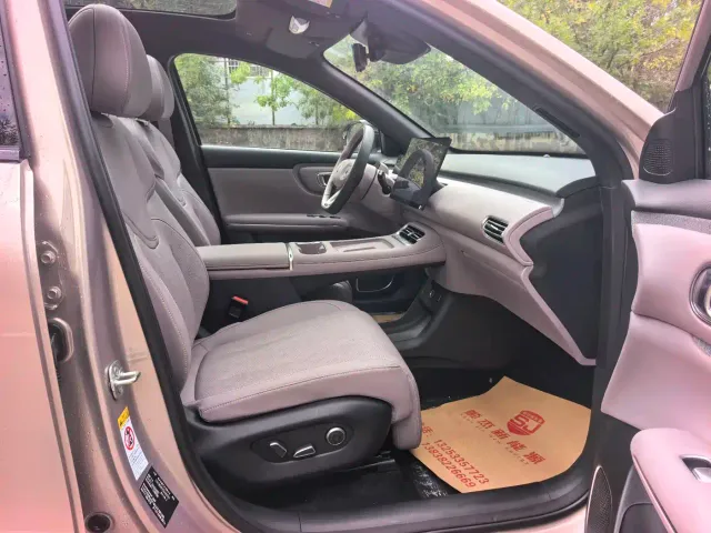 Changan Qiyuan Q05 — Фото автомобиля 14
