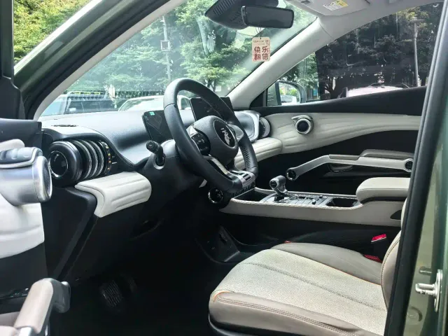 BYD Yuan PLUS — Фото автомобиля 5
